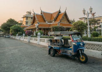 tuk-tuk